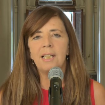 El Gobierno apuntó contra el macrismo por las restricciones a la venta de pasajes y aseguró que "todo el mundo viaja y puede viajar"