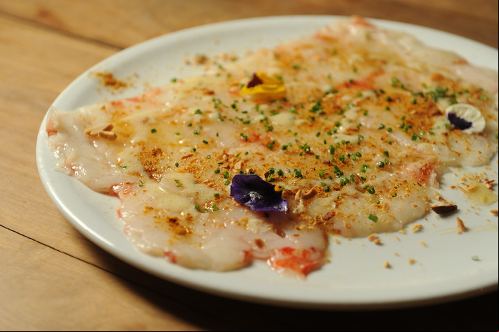El carpaccio de langostinos de Molusca. Foto: Juano Tesone