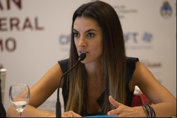 El Gobierno echó a la subsecretaria de Turismo, Yanina Martínez, por irse antes de viaje de vacaciones a Londres