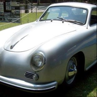 El Porsche argentino, una rareza criolla creada para aprovechar los sobrantes del auto peronista