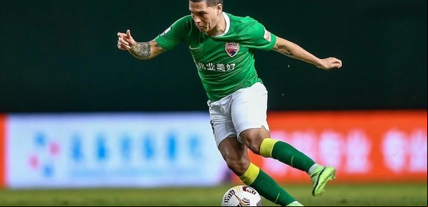 Mientras palpita su vuelta a River, Juanfer Quintero marcó por primera vez en China y fue un golazo
