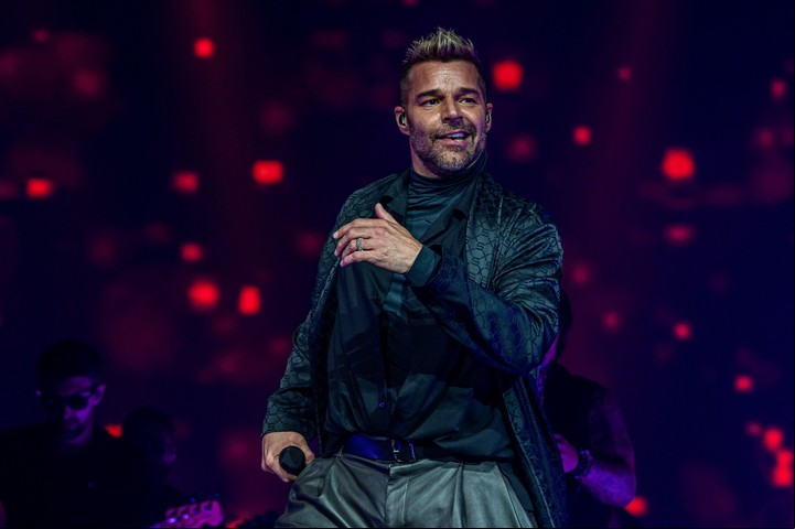 Ricky Martin cumple 50 años, ya a los 13 había ingresado a Menudo. Foto: EFE