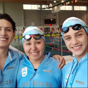 A los 12 años viajó a Polonia para competir en el Mundial de Natación para Sordos