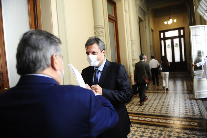 Sergio Massa con Mario Negri, en una sesión de Diputados. Foto Juan Manuel Foglia.