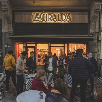 Regreso con gloria: los tres bares históricos porteños que reabrieron y volvieron a brillar
