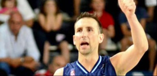 A los 44 años, Pepe Sánchez volvió a jugar al básquet y terminó con una planilla increíble