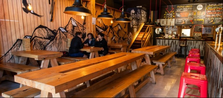Weiss Burger bar, un favorito del público joven.