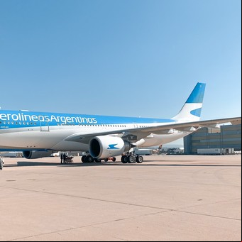 ¿Aerolíneas, estatal o privada? Vuelve el debate, mientras crecen las pérdidas