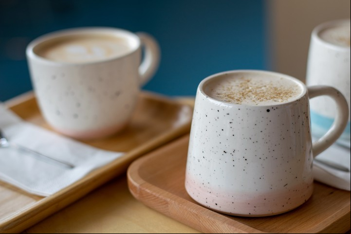 El capuchino tal como lo conocemos hoy tiene oirgen en Italia. Foto: Pixabay.