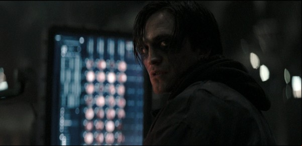 El Batman de Robert Pattinson: emo, millennial y adicto a la ira