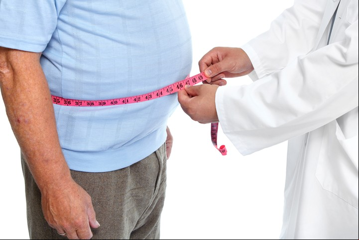 La soledad puede generar problemas de obesidad y sobrepeso. Foto Shutterstock.