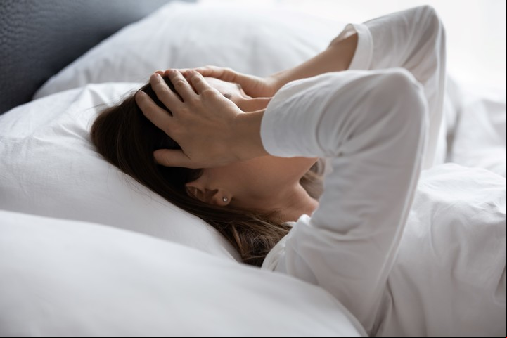 Las migrañas también son una de las causas más comunes de los dolores de cabeza matutinos. Foto Shutterstock.