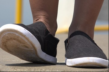 Fijate en los pies: así detecta el FBI si una persona miente