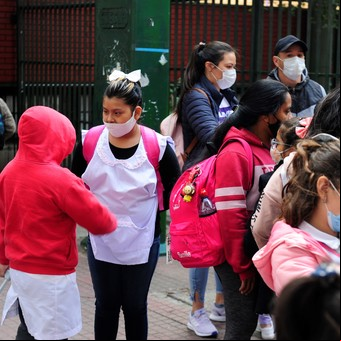 Primer día sin barbijos  obligatorios en las escuelas porteñas: más uso en primaria que en secundaria