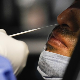 Siguen subiendo los casos de Covid en Argentina: hubo 43.487 nuevos contagios, un 27% más que la semana pasada