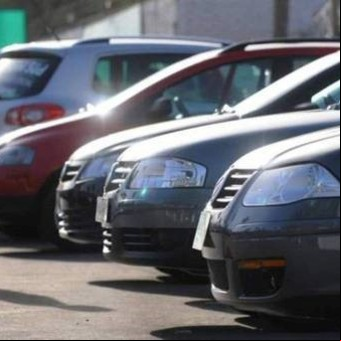 El Gobierno reducirá impuestos para los trámites de compra y venta de autos