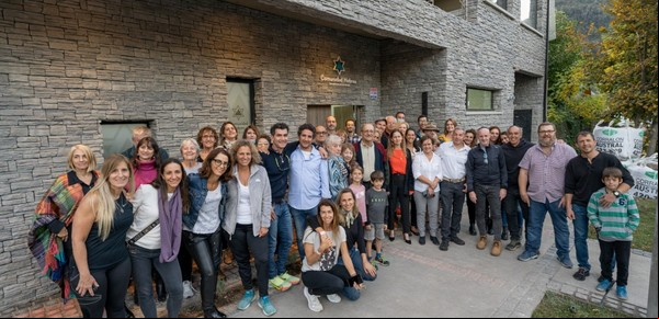 Después de 37 años abre una sinagoga en la Patagonia y buscan un rabino