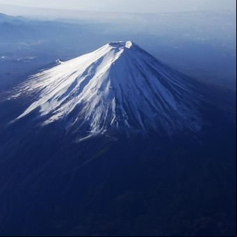 Encuentran microplásticos en las nubes sobre dos montañas japonesas