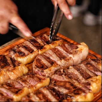 El bife de chorizo a examen: tres sommeliers especializados analizan la calidad de la carne