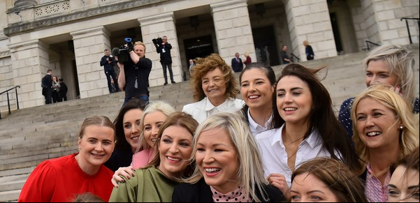 Irlanda del Norte: por primera vez una mujer católica gobernará la provincia, pero enfrenta serios obstáculos