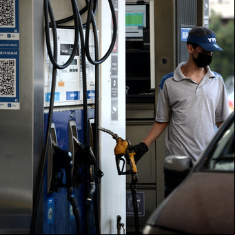 Descuentos en nafta: cuándo y cómo llenar el tanque para gastar hasta un 30% menos