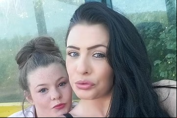 Tiene 30 años y se convirtió en una de las abuelas más jóvenes del mundo: su hija de 14 tuvo un bebé