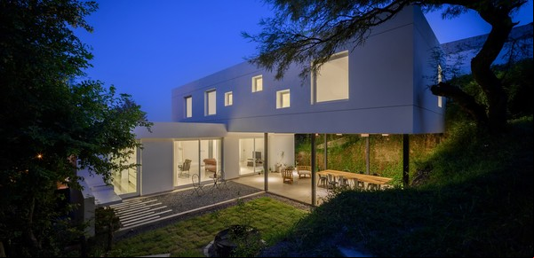 Una casa en las sierras de Córdoba que saca partido del paisaje