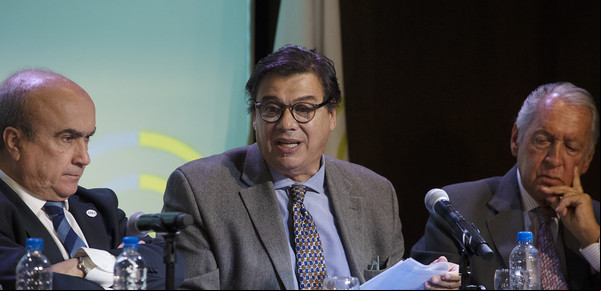 Fuertes presiones internas y dura negociación para definir al nuevo ministro de Trabajo