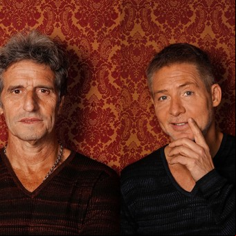 Por qué Adrián Suar y Diego Peretti la están rompiendo con una comedia en teatro