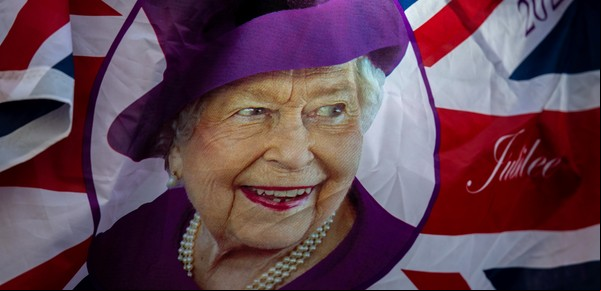 Con la familia real unida, la reina Isabel II celebra su Jubileo de Platino, su último gran acto