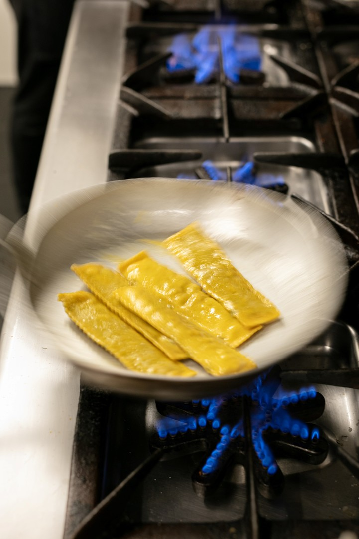 La cocción de la pasta tiene que terminar en la sartén con la salsa elegida. Foto Gentileza Cucina Paradiso