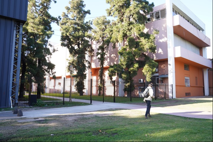 Aún resta determinar cómo será el ingreso del público desde el hall principal hacia el Jardín de Esculturas. Foto Guillermo Rodríguez Adami