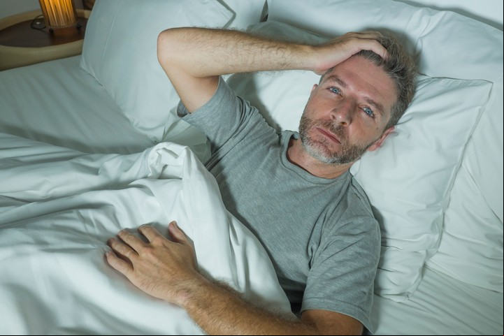 Cuántas horas debe dormir un adulto a la noche, según estudios científicos. Foto ilustrativa: Shutterstock