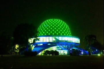 Día Mundial de la ELA: iluminan de verde los monumentos emblemáticos de la Ciudad