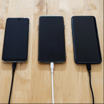 Este error al cargar tu celular puede reducir su vida útil y poner en riesgo tu seguridad
