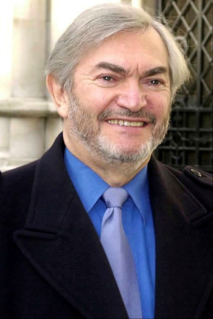 Así como el tema le dio gran prestigio, Monty Norman debió recurrir a una batalla legal acerca de su autoría contra su colega John Barry. Foto AP