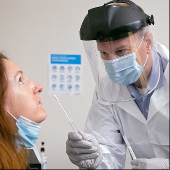 Alerta por la gripe A: son 9 de cada 10 casos de influenza y explican cuáles son los síntomas