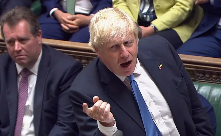 Boris Johnson, durante su última pregunta al primer ministro en la Cámara de los Comunes, Londres. Foto: EFE