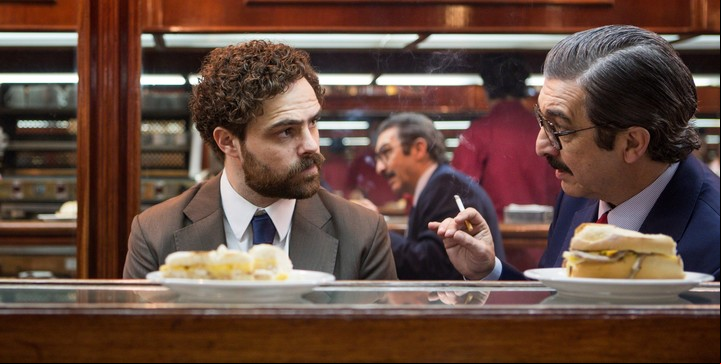 Lanzani es Luis Moreno Ocampo y Darín, Strassera, en el filme que se estrena en 223 cines este jueves 29 de septiembre.