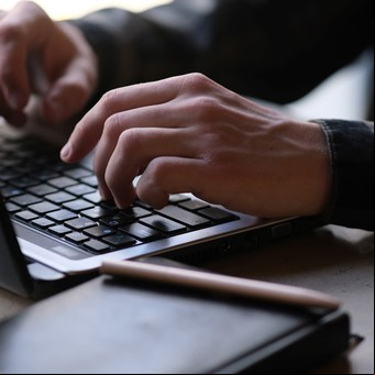 Cómo hacer para mejorar la velocidad de tu computadora o laptop si está muy lenta 