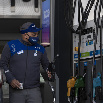 Naftas: tras el aumento, cómo llenar el tanque con descuentos del 10%, 20% o hasta 30%