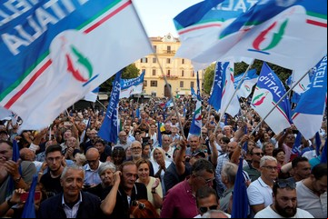 Alarmados por la inflación y con poco entusiasmo, los italianos se preparan para elegir nuevo gobierno