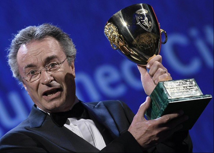 Oscar Martínez y la Copa Volpi al mejor actor, por "El ciudadano ilustre", el 10 de agosto de 2016.