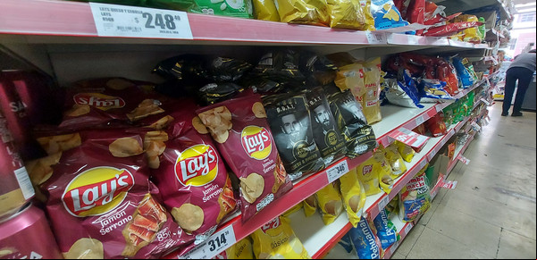 Etiquetado frontal: prohíben publicidades de alimentos con sellos negros