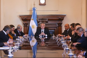 Desconcierto con los cambios de Gabinete: un ministro niega haber renunciado y crece la danza de nombres