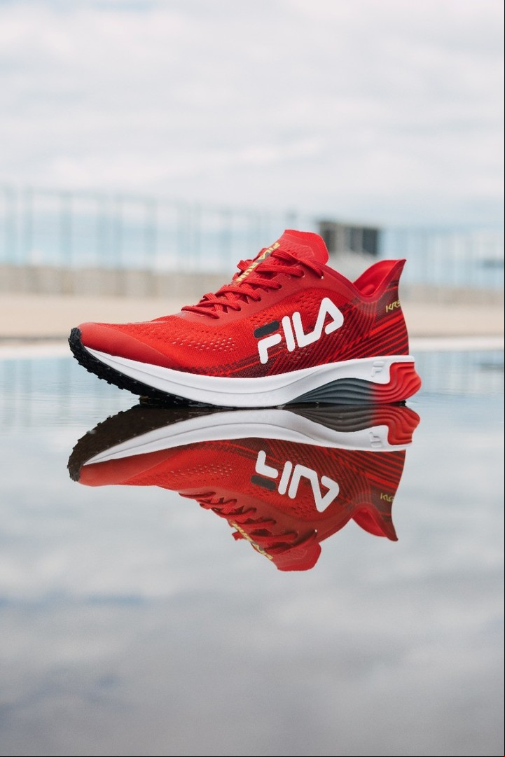Zapatilla FILA, modelo KR5.