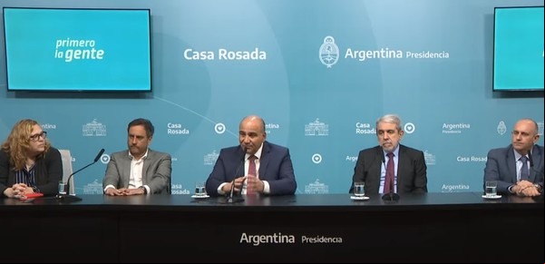 Antes de una nueva reunión para destrabar el conflicto por los neumáticos, el Gobierno apuntó: "Un sector gremial se ha mostrado muy inflexible"