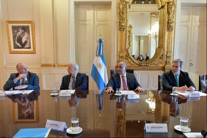 El jefe de Gabinete, Juan Manzur, durante la reunión de ministros en el Salón Eva Perón de la Casa de Gobierno. Foto: Presidencia de la Nación