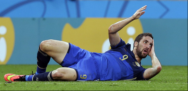 El Pipita Higuaín y su sana cruzada contra el bullying y los memes