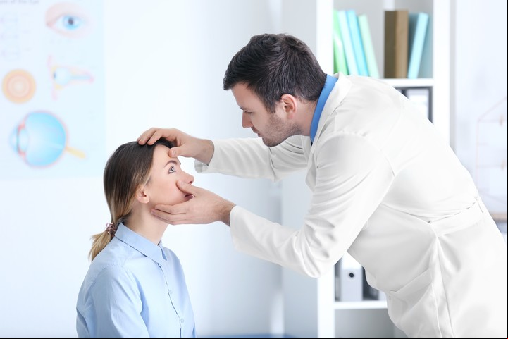 Los controles al oftalmólogo deberían ser anuales, aunque depende de cada paciente. Foto Shutterstock.